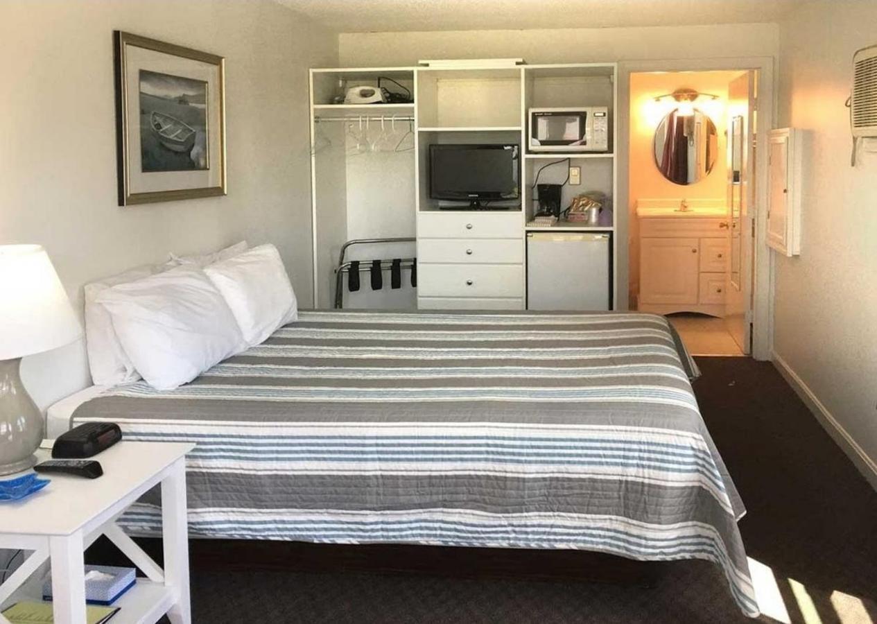 Carriage House Motel Cottages & Suites Уэллс Экстерьер фото