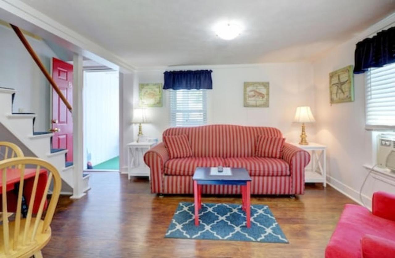 Carriage House Motel Cottages & Suites Уэллс Экстерьер фото