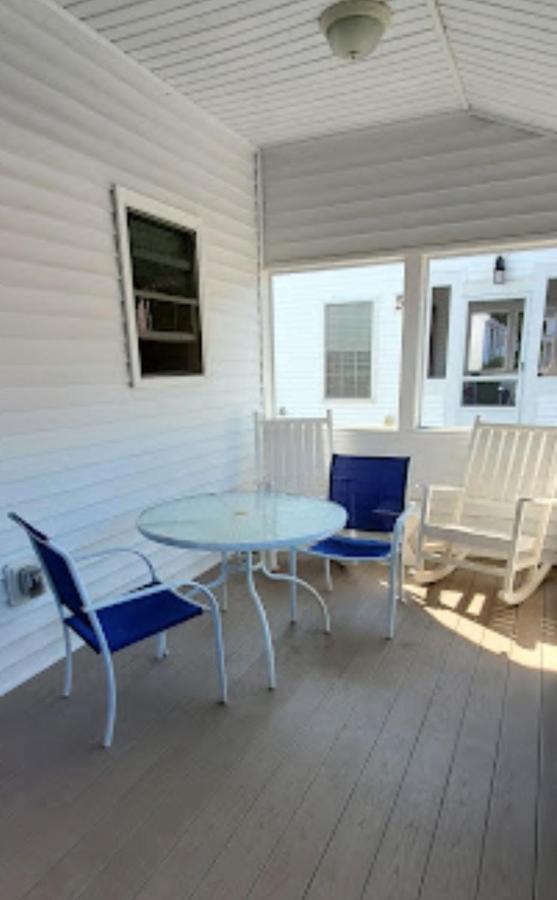 Carriage House Motel Cottages & Suites Уэллс Экстерьер фото