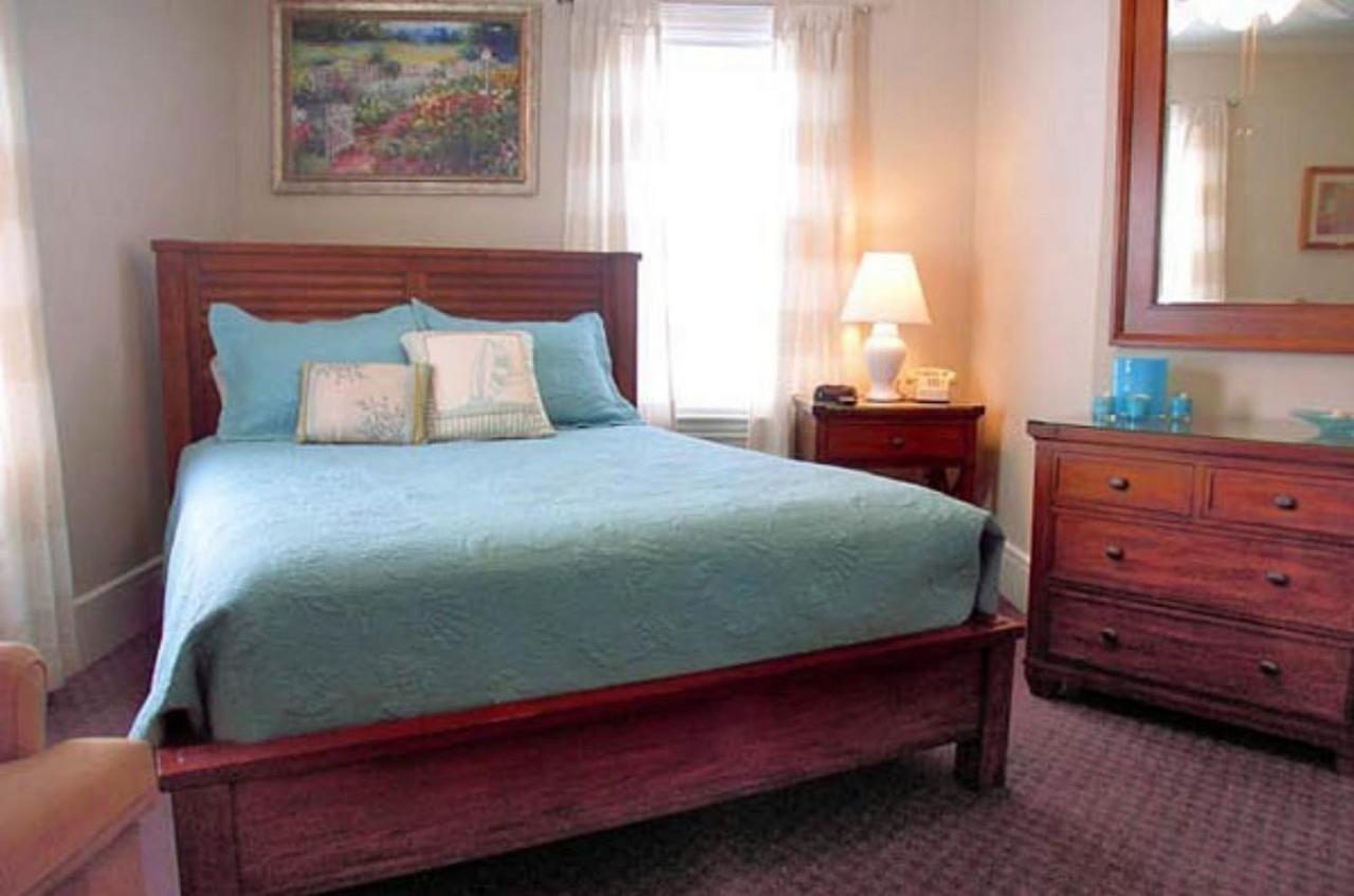 Carriage House Motel Cottages & Suites Уэллс Экстерьер фото